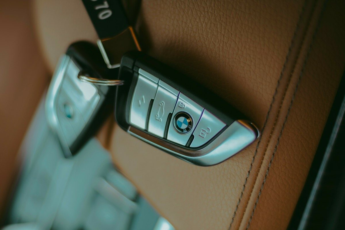冬になるとBMWのスマートキーが反応しない？その理由を徹底解説 | 京都 
