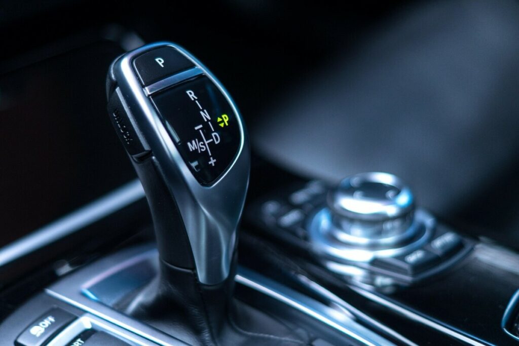 BMW中古車に多い電動シフトの仕組みと故障リスクを徹底解説 | 京都最大