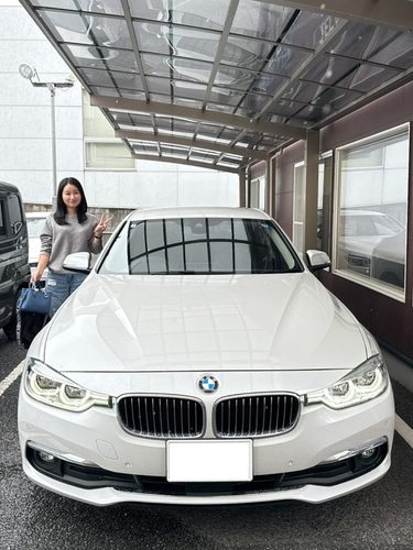 Oct.30,2026大阪府にお住まいのＹ様へBMW320dラグジュアリーをご納車致しました！