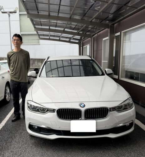 Oct.4,2026大阪府にお住まいのＨ様へBMW320dツーリンングラグジュアリーをご納車致しました！